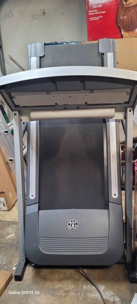 Gold Gym Treadmill