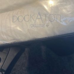 DockAtot Deluxe + 