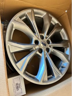 Clean 20” FORD EXPLORER OEM RIMS