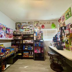 🎅🎄Toy Sale🎄🎅 Walk-ins And Pickup Available👍