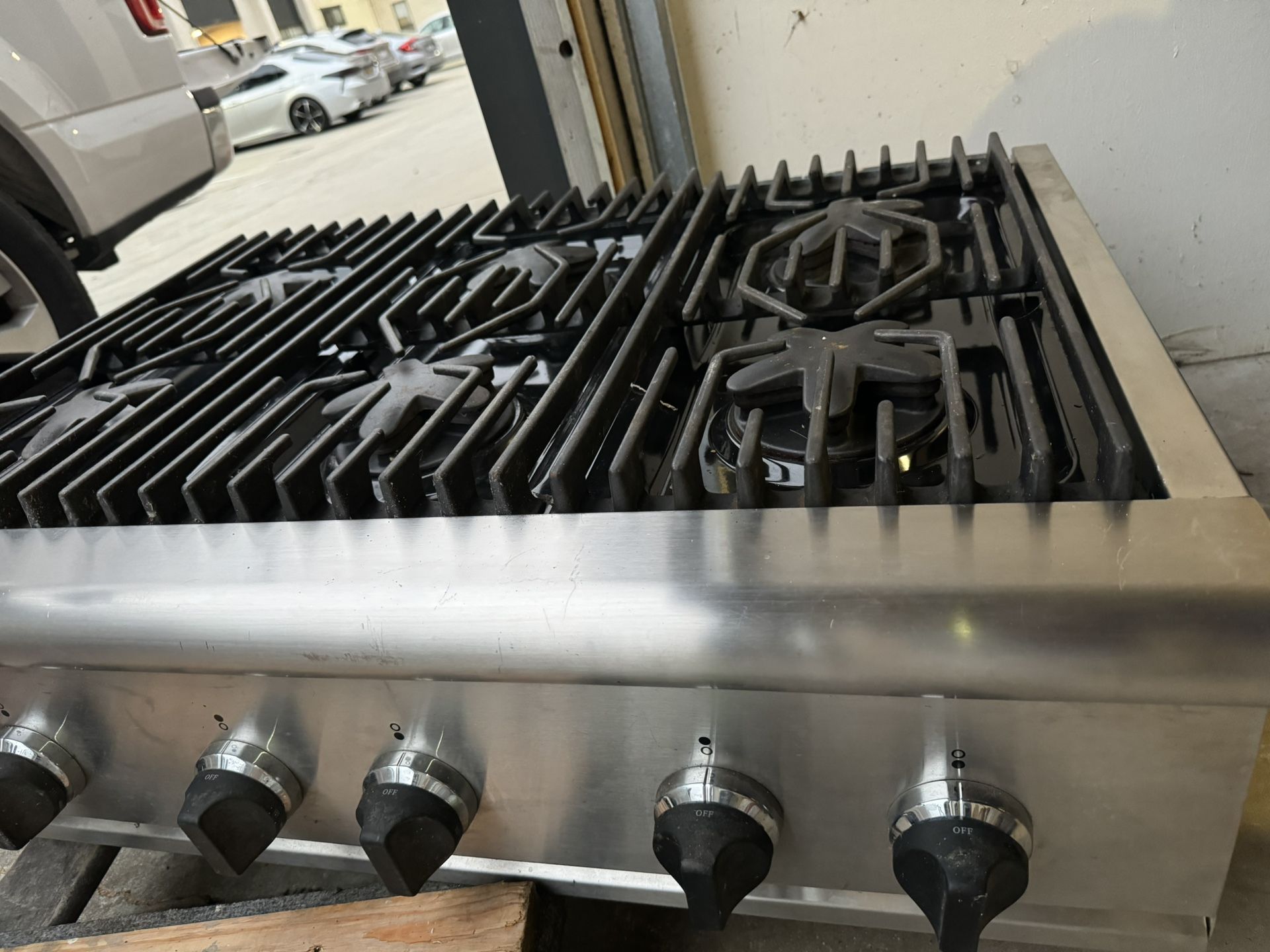 Cooktops Sealed 6 Burners Gas Cooktop 36" Thermador