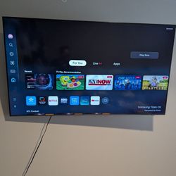 65' Samsung Smart TV 