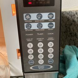 Black & Decker Microwave for Sale in Oak Glen, CA - OfferUp