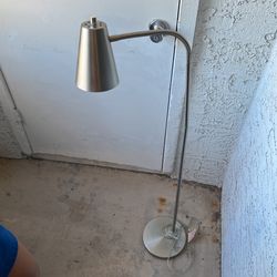 5 Ft Lamp With Bulb