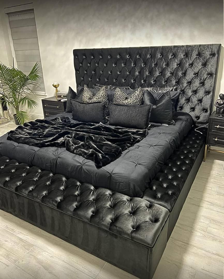 π¨π¨ Super Offer π¨π¨ Black Beds. Smart Queen / King Size For Sale. Present By Price