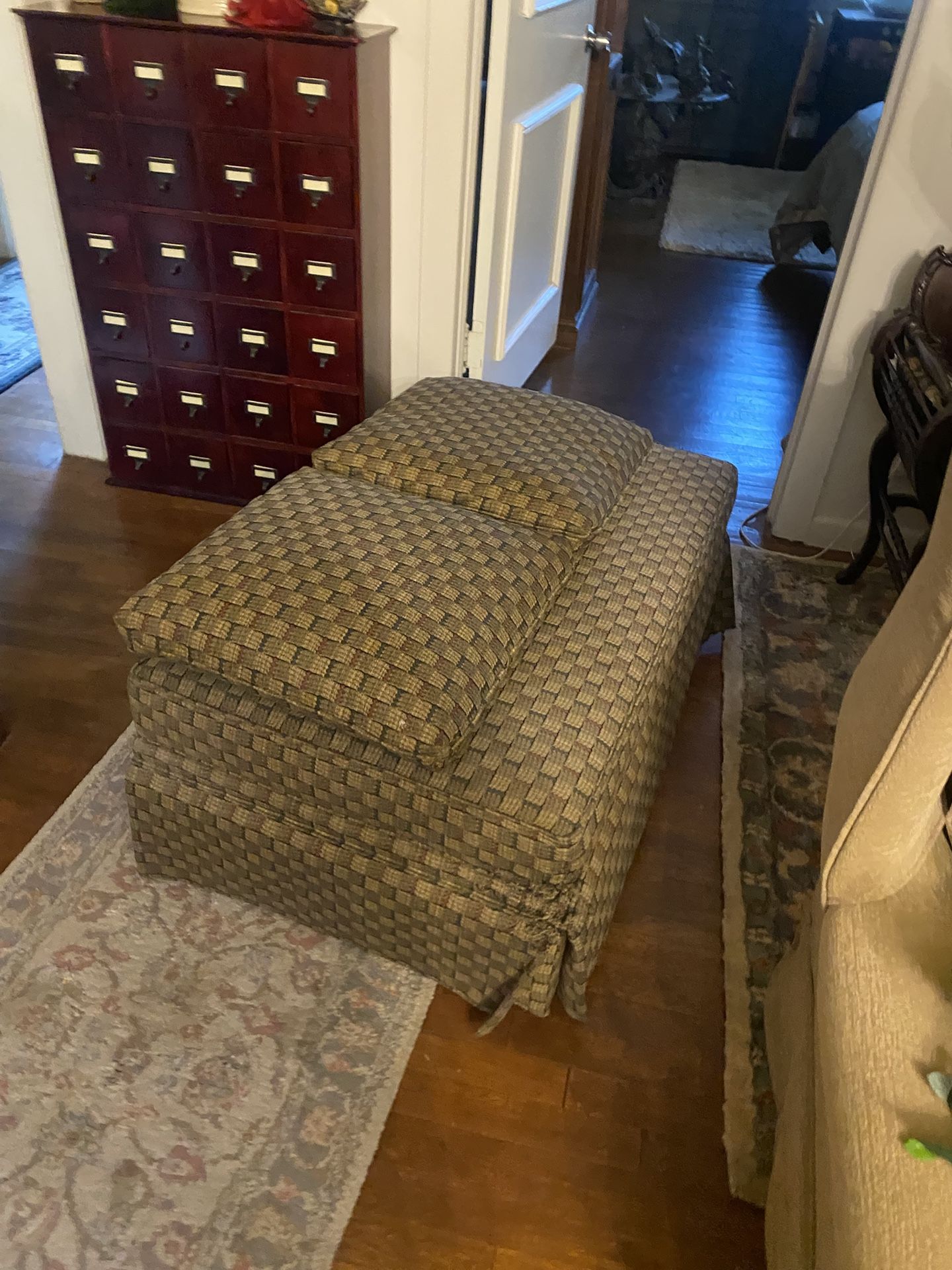 Large Ottoman And 2 Matching Pillows