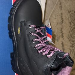 🚨 Women’s steel toe boots 🥾 size 5🚨 ($100)