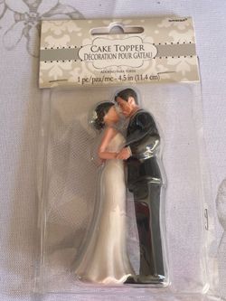Cake topper and champagne flutes