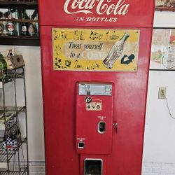Vintage  1950s Vendo Coca-Cola Machine
