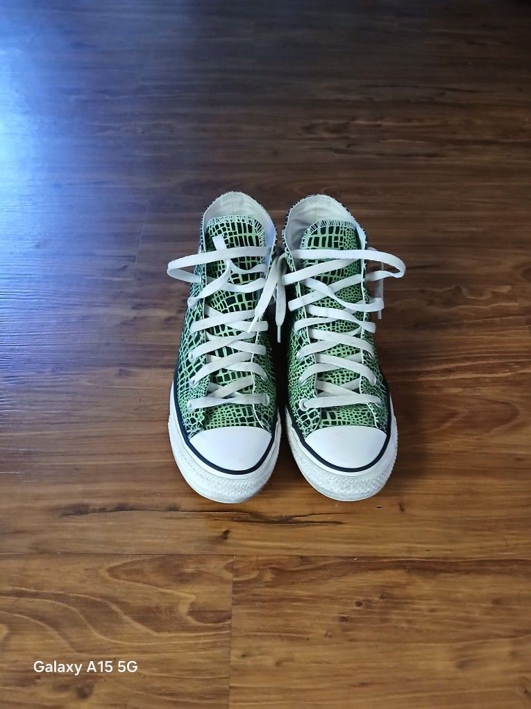 Crocodile Converse Size 5 Mens