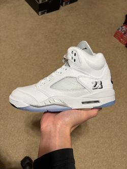 Size 7.5 - Air Jordan 5 Retro White Metallic 2026