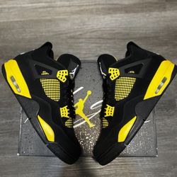 Air Jordan 4 Retro Thunder
