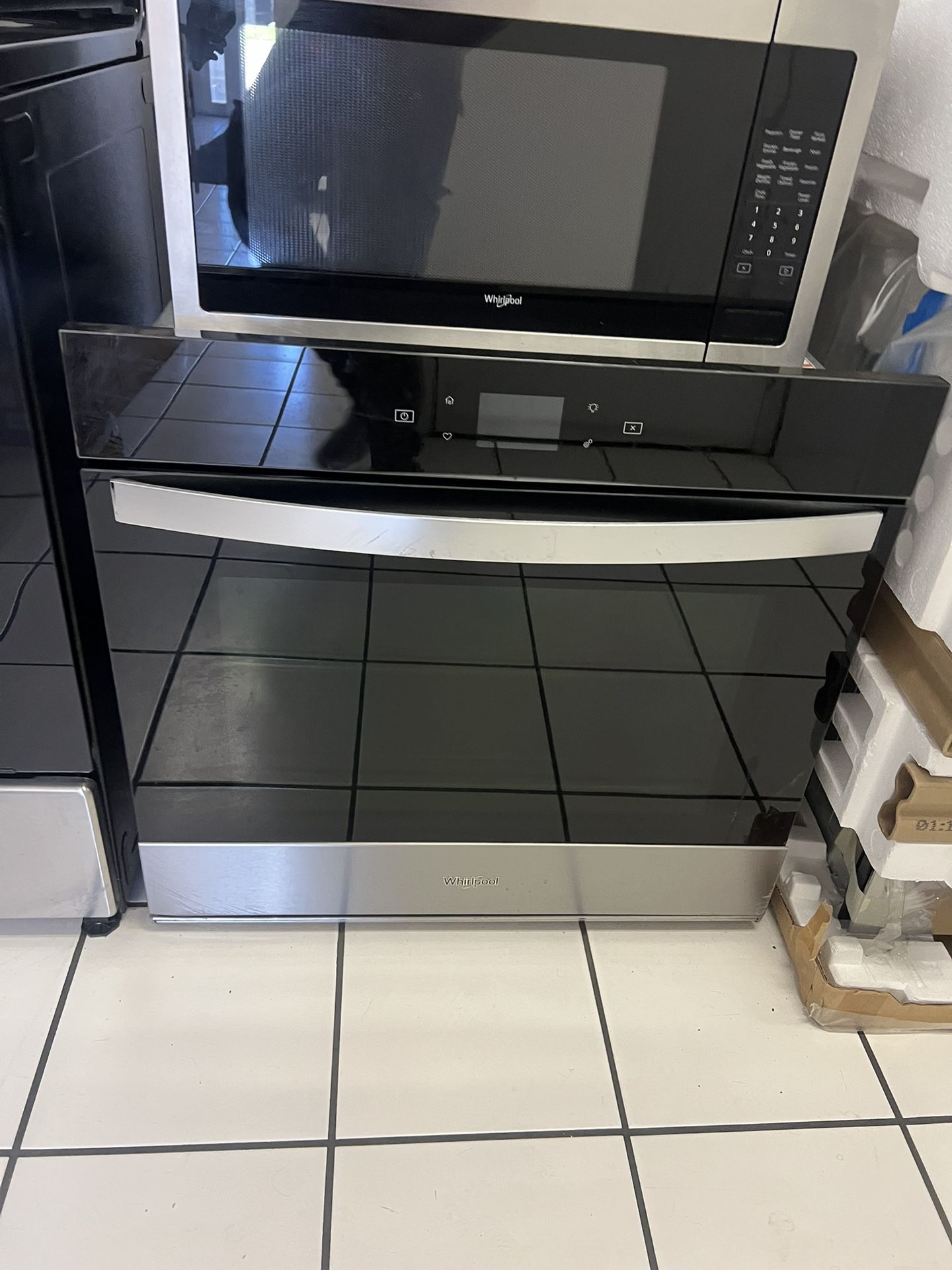 Whirlpool 30” Single Wall Oven 2024