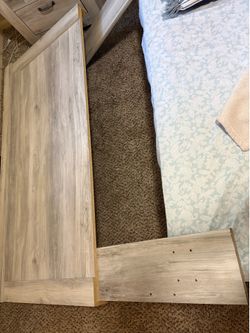 Ashley Furniture -Bellaby Queen Whitewash