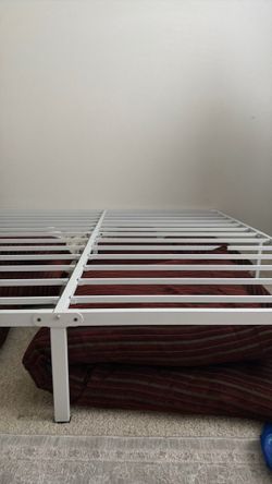 Sturdy king size metal bedframe
