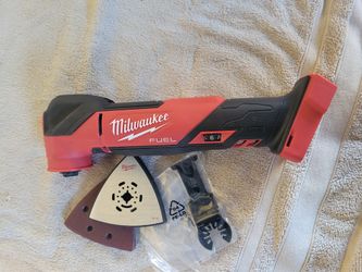 Multi Tools Semi Nuevo