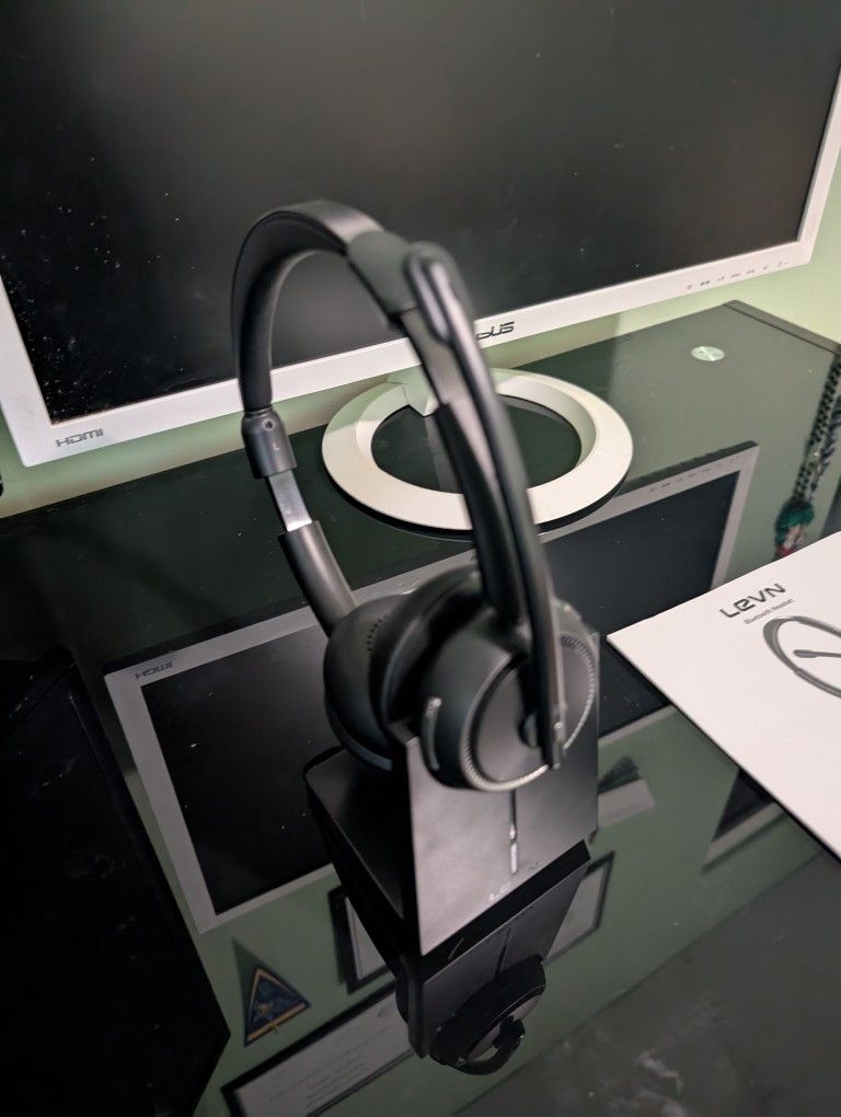 Levn Superior Headphones