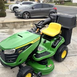 John Deere S100 Riding Mower With Bagger NEW 