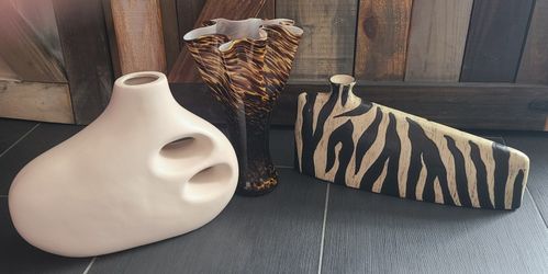 3 Decorative Vases*