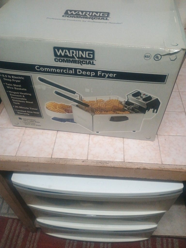 Waring Deep Fryer Brand New 