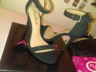 Anne Micheel Heels