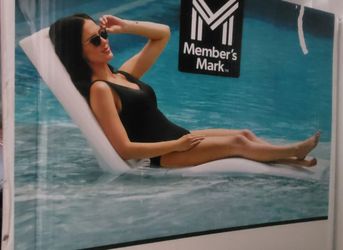 Pool baja lounger