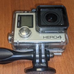 GoPro Hero 4 (W/Case & Mount)