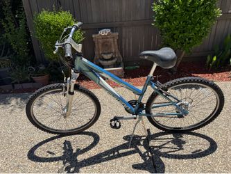 Great condition - Schwinn Sidewinder Bike