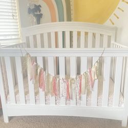 4 in 1 White Crib and Mattress 