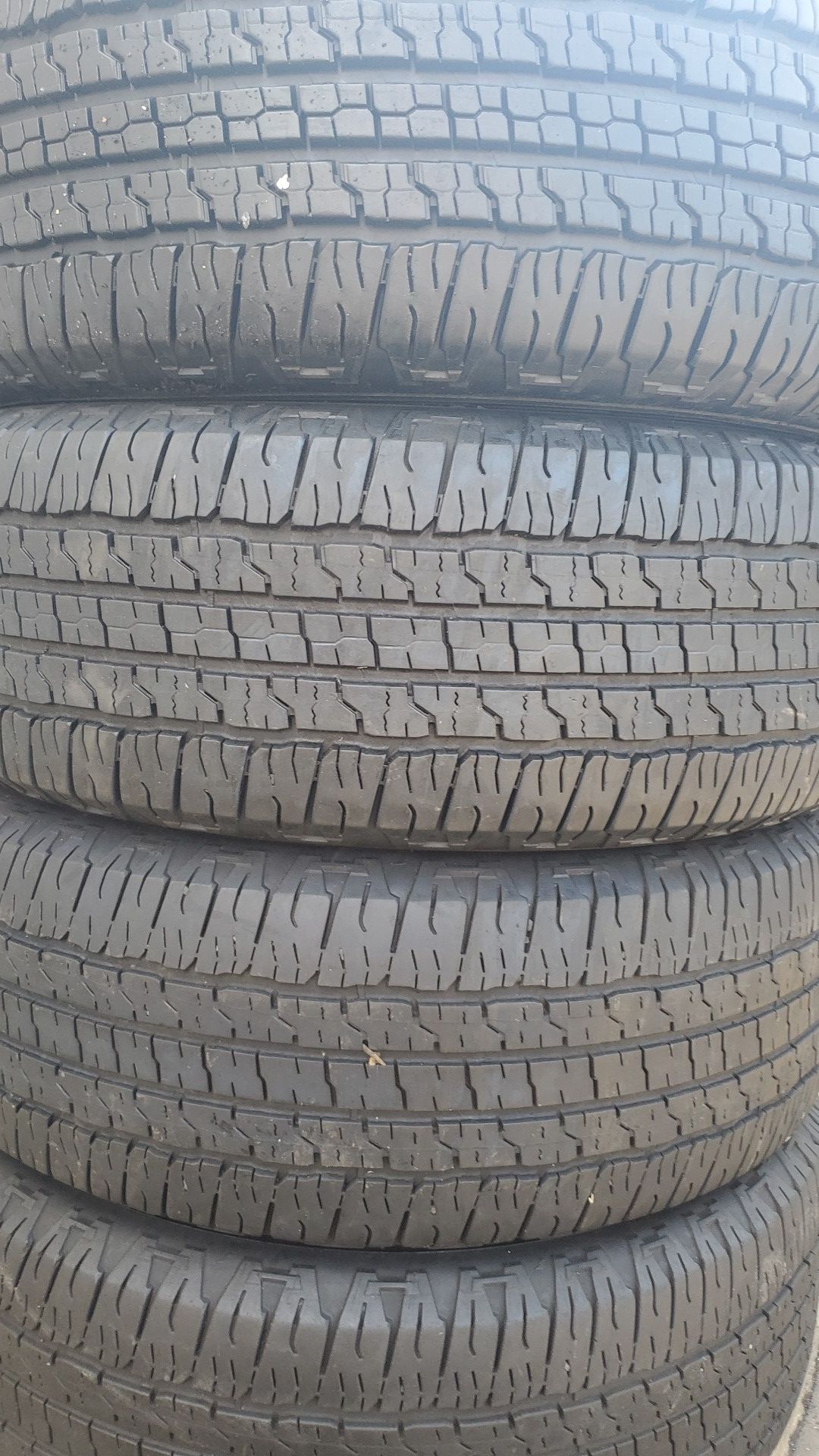 Four nice GOOD YEAR tires for sale. 265/7017