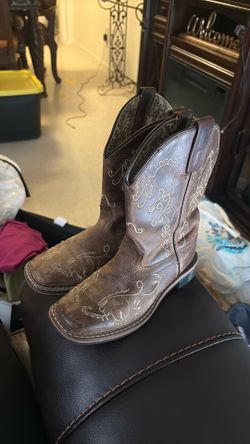Little girls cowgirl boots