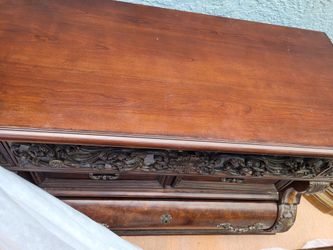 Dresser