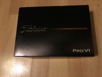 TITLEIST PRO V1 GOLF BALLS WHITE BOX OF 12 NEW