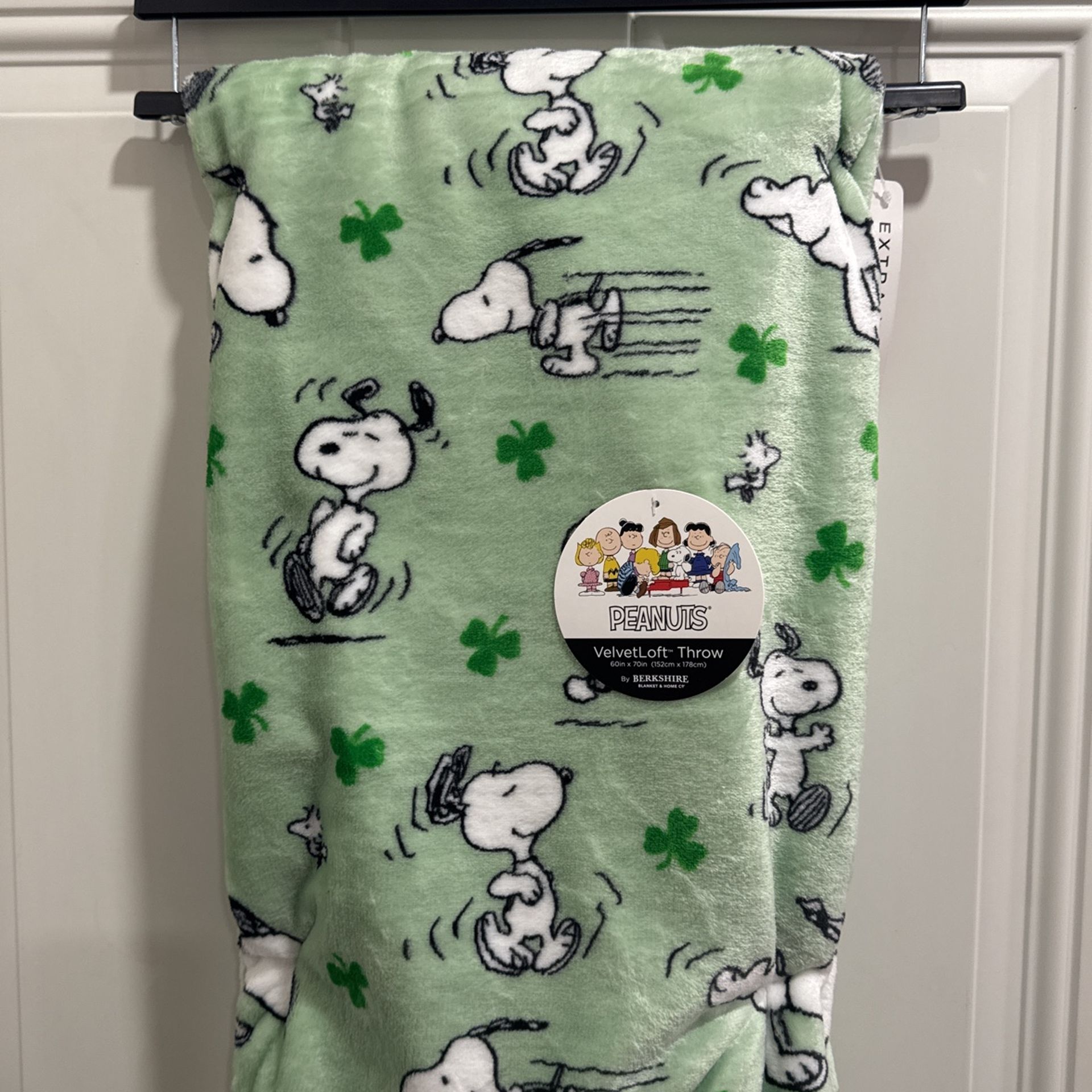 SNOOPY/Peanuts St. Patricks Throw 60x70