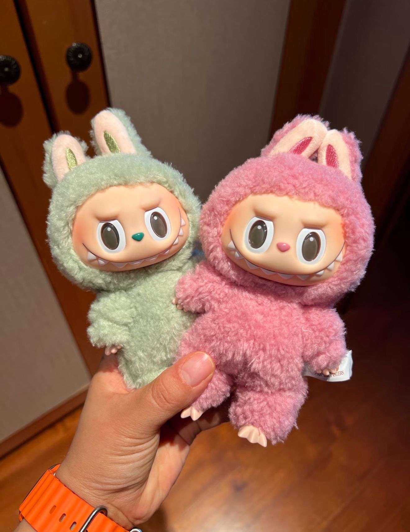 AUTHENTIC POP MART LABUBU MONSTERS  (VINYL PLUSH）