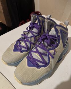 Nike Lebron 19 Aura GS