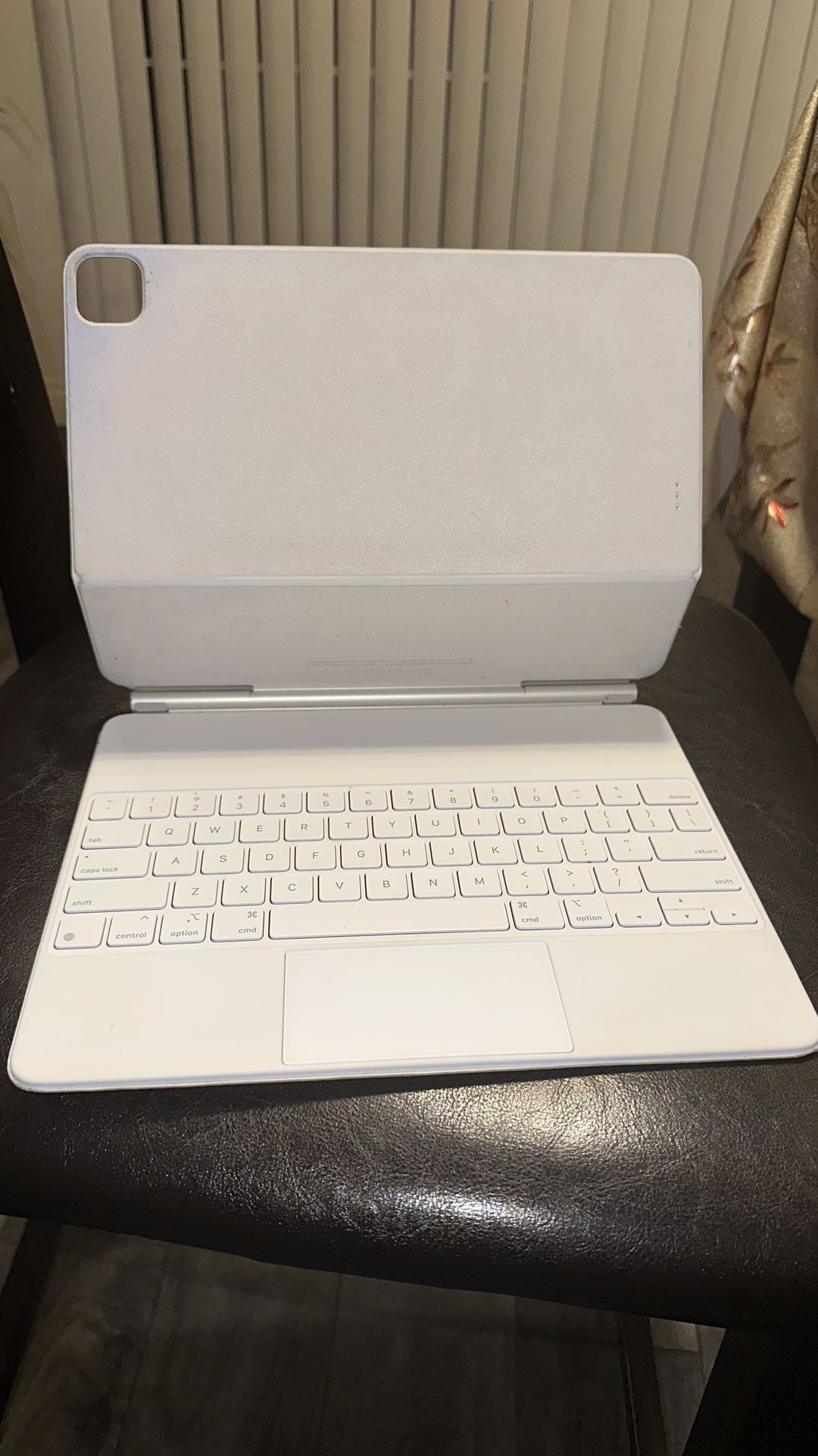 iPad 12.9 Inch (6th Gen) Magic Keyboard