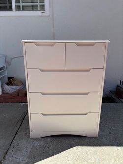 White 5-Drawer Tall Dresser