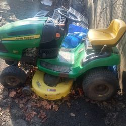 John Deere 102 Speed Lawn Mower