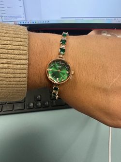 Green woman’s watch adjustable