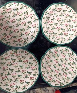 Set of Pioneer Woman Floral Ceramic Dinner Plates