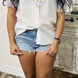 VINTAGE STUNNING Embroidered Floral Button Boho Chic White Blouse Top S/M