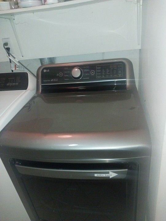 Lg Dryer In Good Condition 