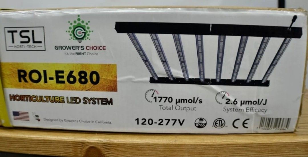 LED Grow Light Growers Choice TSL ROI-E680