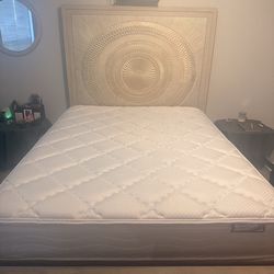✨Queen Bed Frame + Mattress & Box Spring (Carved Headboard)✨
