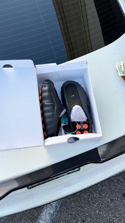 Nike Mind Slides Size 8-9