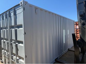 Hand pick your containers today, local container yard in Hesperia