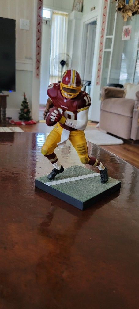 Robert Robert Griffin 111 action figure