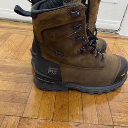Size 9 Brand new Composite Toe Work Boot Great For Construction Comfortable And Very Warm Pick Up Only As Well As Cash Or Cashapp