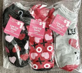 12 Total Pairs Of Happy Valentine’s Day Women’s Hearts Low Cut Socks